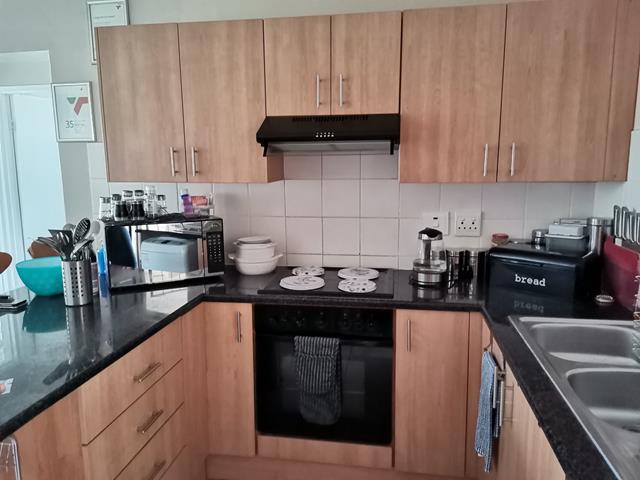 To Let 2 Bedroom Property for Rent in Guldenland Western Cape